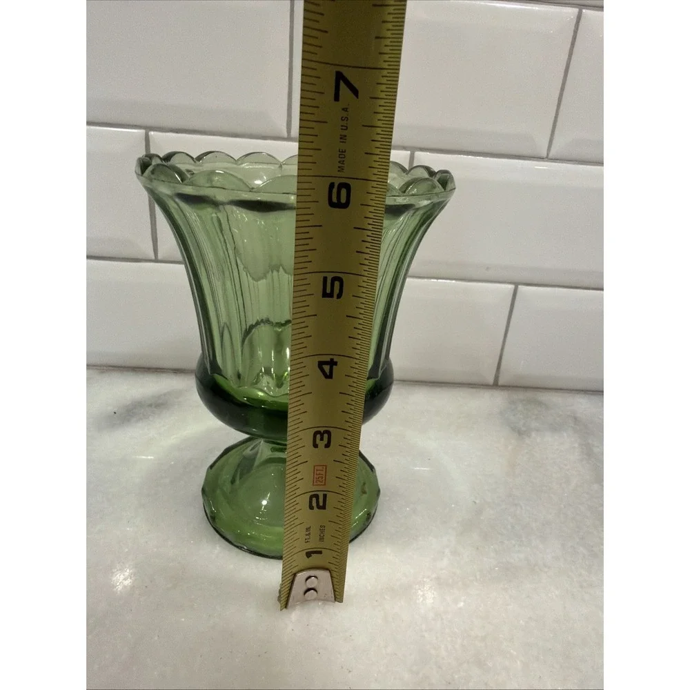 Vintage Avocado Glass Vase 6" tall Ribbed Pedestal Scalloped Edge Round ES051 - Picture 7 of 8